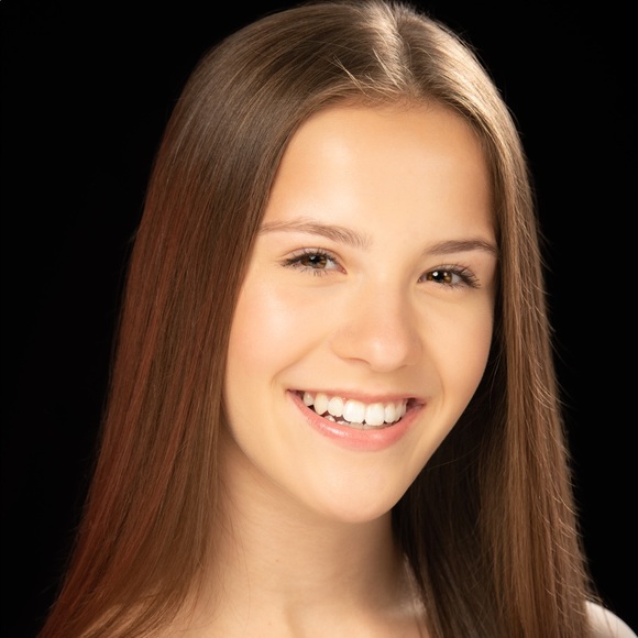 Meet your Posher, Erika - Picture 1 of 1